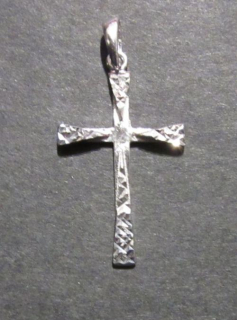 Křížek ze stříbra - přívěsek