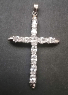 Kříž ze zirkonů - stříbrný přívěsek
