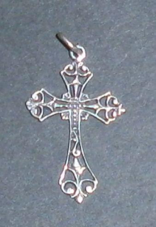 Kříž zdobený - stříbrný přívěsek - varianta 2