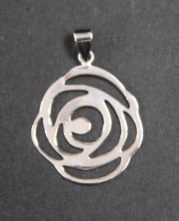 Květ růže - stříbrný přívěsek