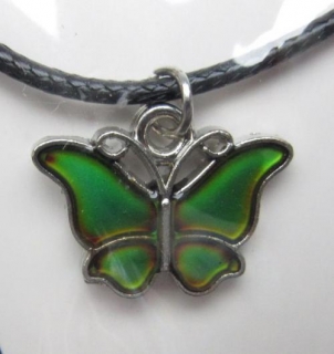 Přívěsek (náhrdelník) nálady - mění barvu podle nálady, vzor motýl