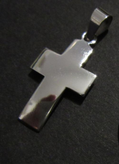 Křížek prohnutý - přívěsek ze stříbra